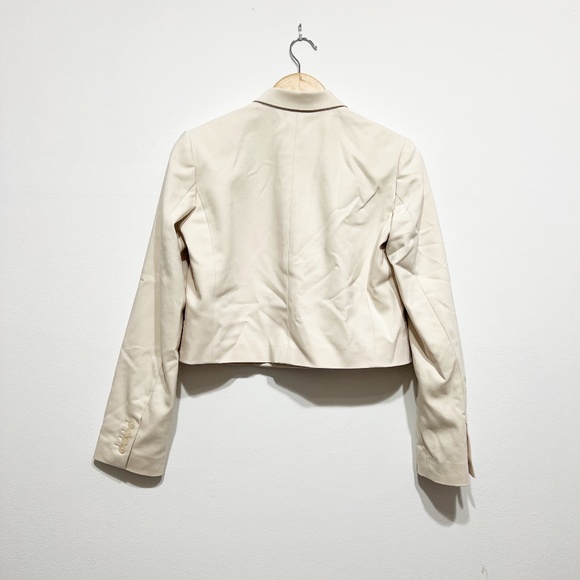 Babaton Aritzia Ella Double Breasted Structured Cropped Blazer Jacket Ivory XS - Picture 4 of 4